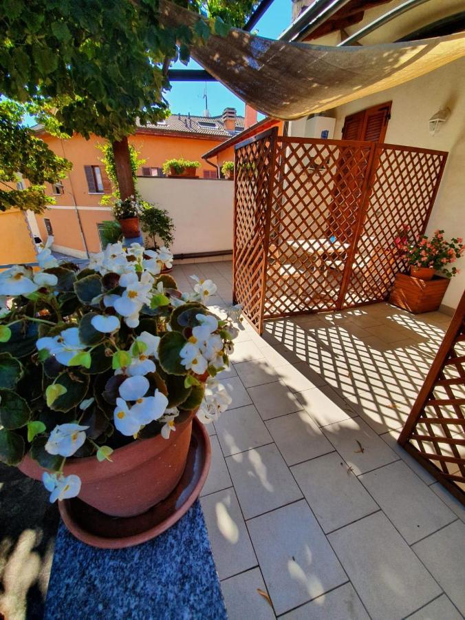 Bed and Breakfast Beb I Portici Черноббио Экстерьер фото