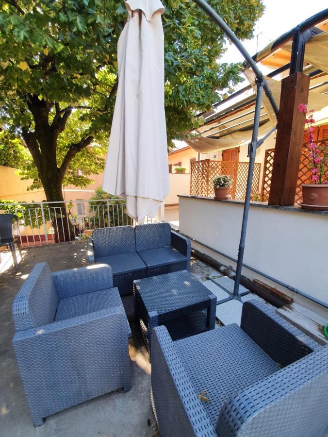 Bed and Breakfast Beb I Portici Черноббио Экстерьер фото