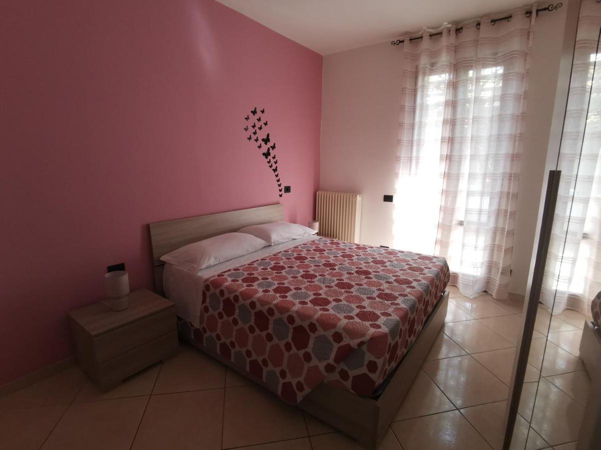 Bed and Breakfast Beb I Portici Черноббио Экстерьер фото