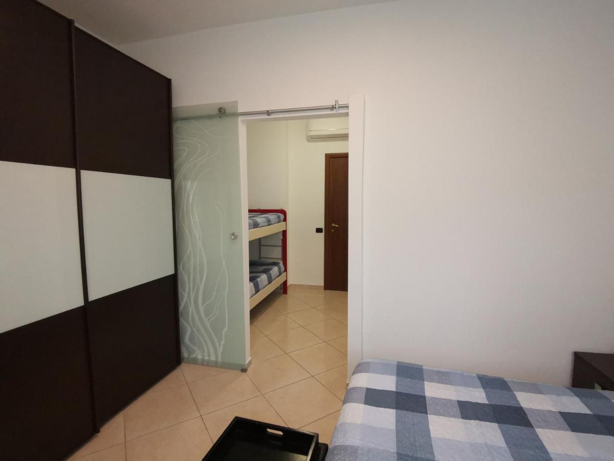 Bed and Breakfast Beb I Portici Черноббио Экстерьер фото