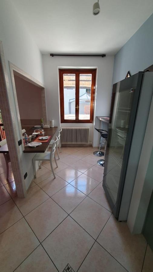 Bed and Breakfast Beb I Portici Черноббио Экстерьер фото