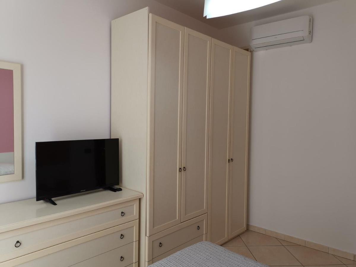 Bed and Breakfast Beb I Portici Черноббио Экстерьер фото