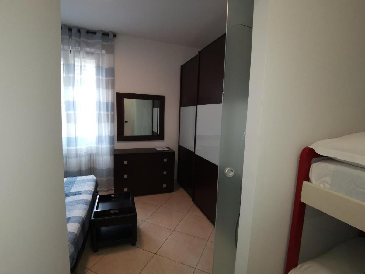 Bed and Breakfast Beb I Portici Черноббио Экстерьер фото